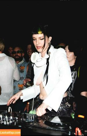 Dani Thorne photo #0265
