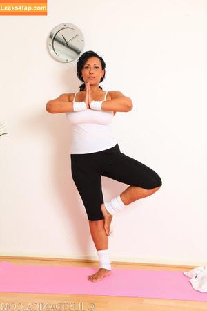 Danica Collins фото #0999