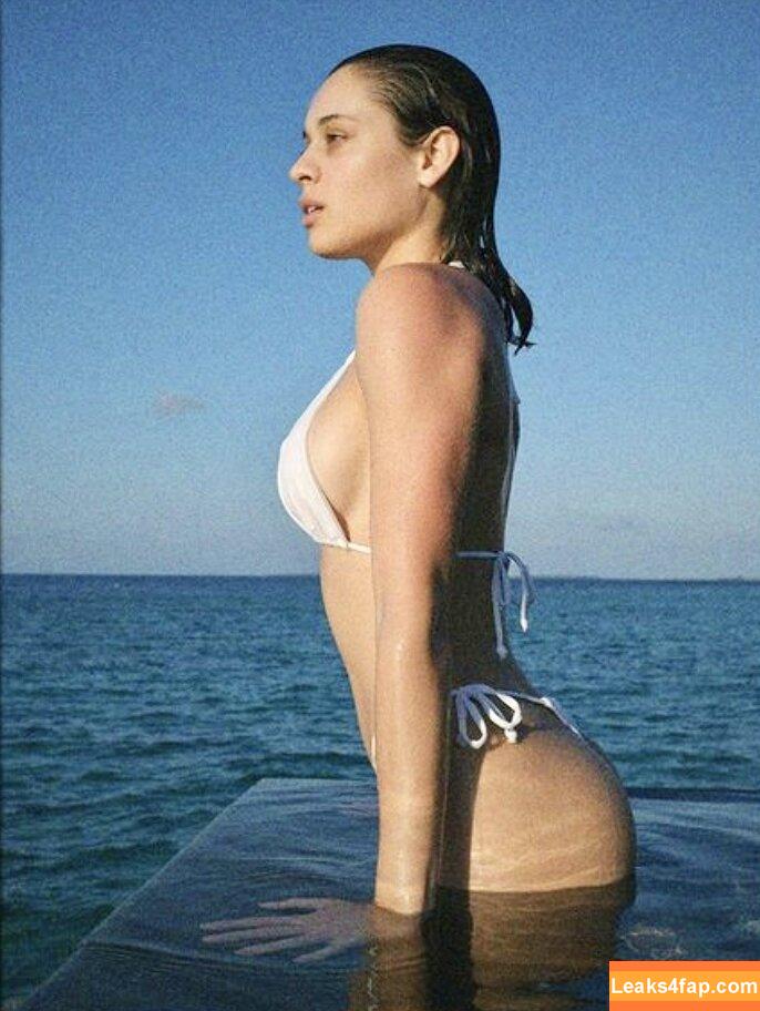 Daniela Melchior / danielamelchior слитое фото фото #0231