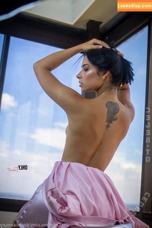 danielaantury photo #0223