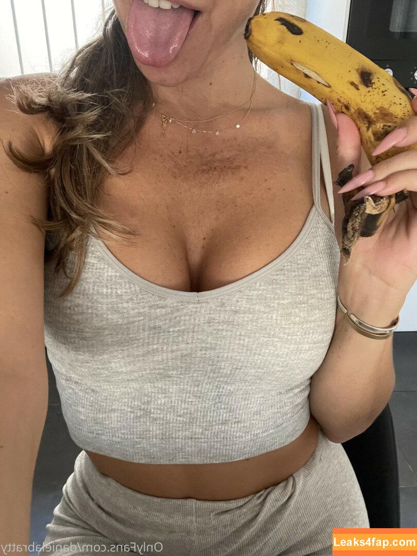 danielabratty / brattydniela leaked photo photo #0133