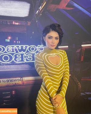 Daniella Pineda photo #0013