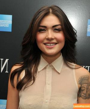 Daniella Pineda photo #0031