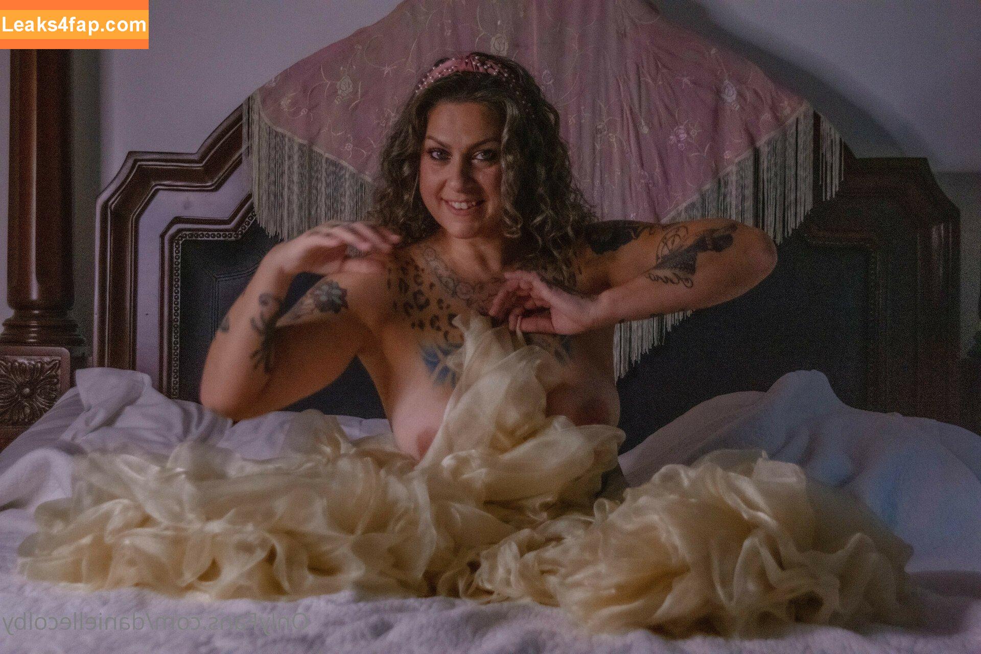 Danielle Colby / daniellecolby / daniellecolbyamericanpicker / https: слитое фото фото #0358