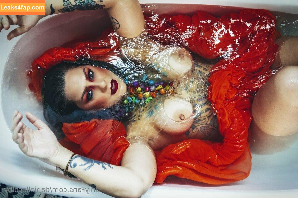 Danielle Colby / daniellecolby / daniellecolbyamericanpicker / https: leaked photo photo #0390