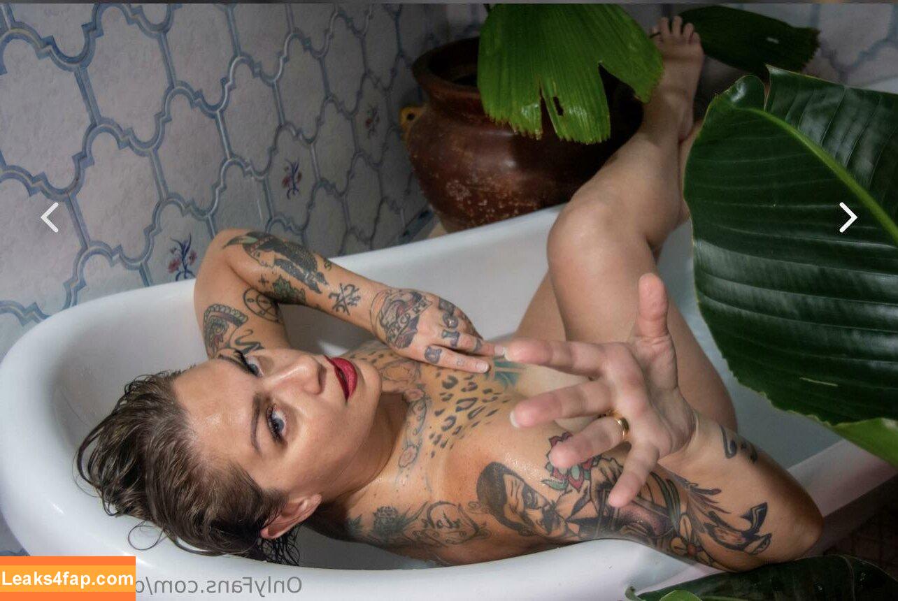 Danielle Colby / daniellecolby / daniellecolbyamericanpicker / https: leaked photo photo #0488