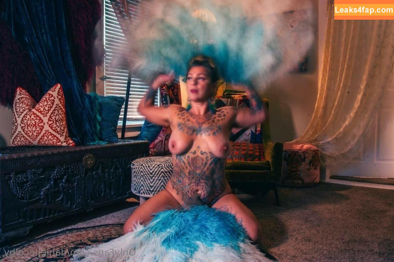 Danielle Colby / daniellecolby / daniellecolbyamericanpicker / https: leaked photo photo #0603