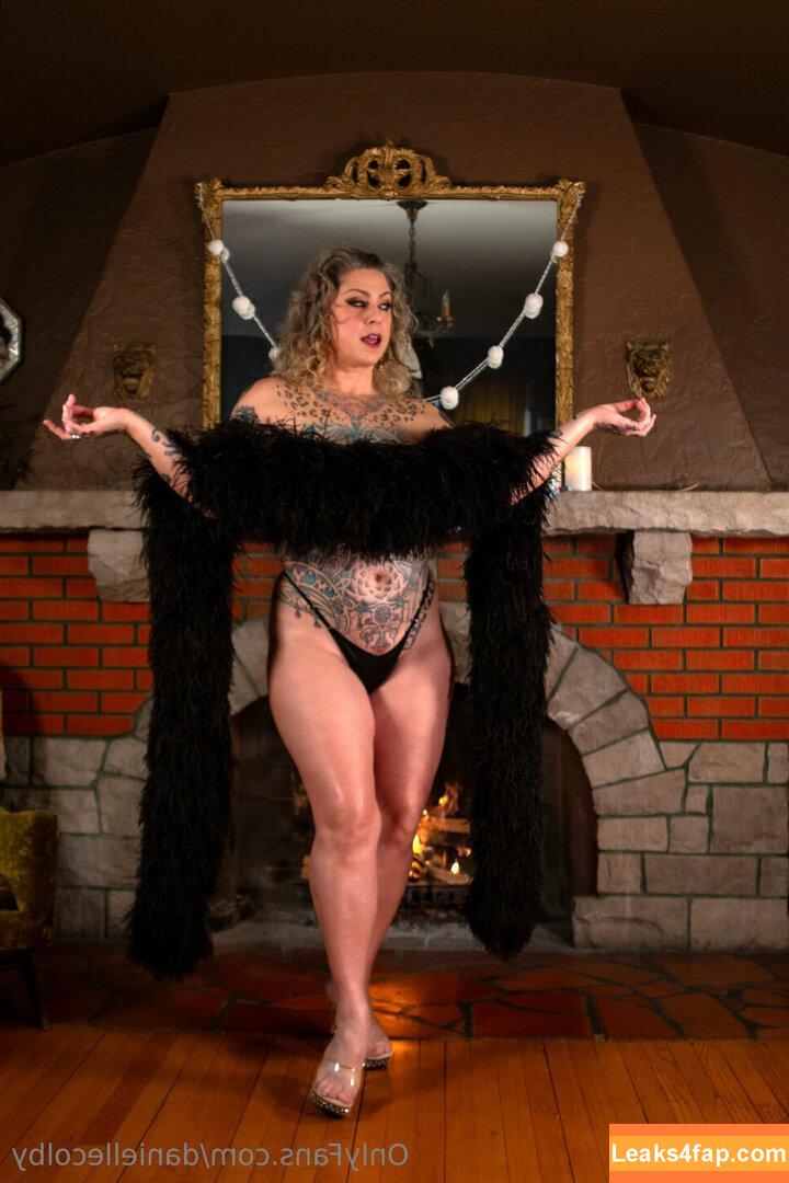 Danielle Colby / daniellecolby / daniellecolbyamericanpicker / https: leaked photo photo #0941