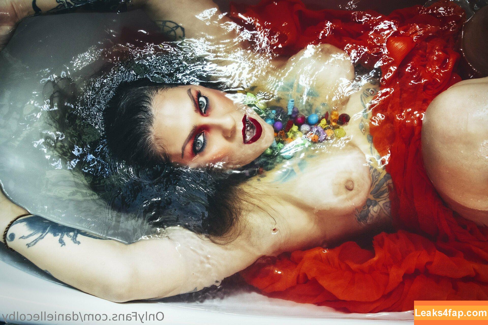 Danielle Colby / daniellecolby / daniellecolbyamericanpicker / https: leaked photo photo #0957