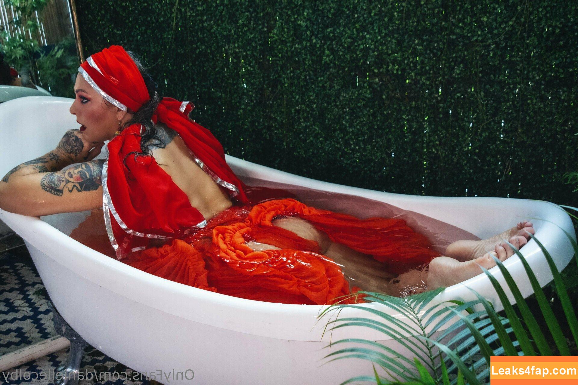 Danielle Colby / daniellecolby / daniellecolbyamericanpicker / https: leaked photo photo #0958