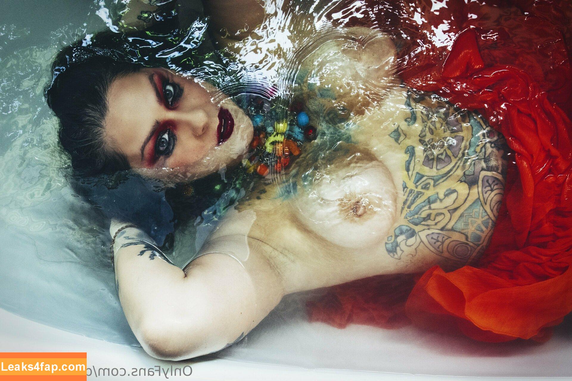 Danielle Colby / daniellecolby / daniellecolbyamericanpicker / https: leaked photo photo #0960