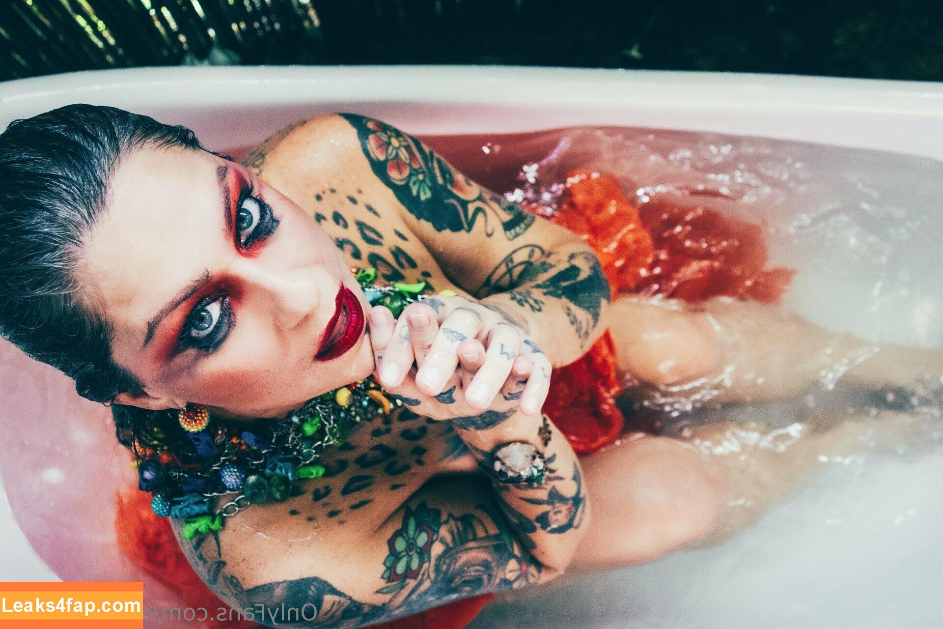 Danielle Colby / daniellecolby / daniellecolbyamericanpicker / https: leaked photo photo #0971