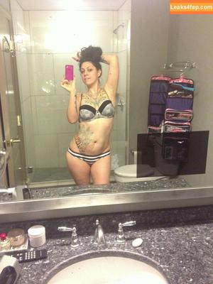 Danielle Colby photo #0072
