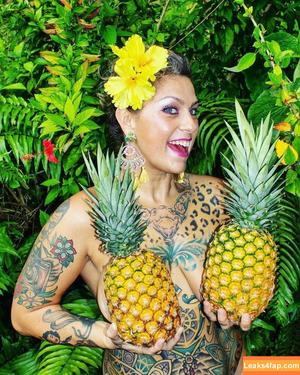 Danielle Colby photo #0159
