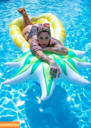 Danielle Colby photo #0238