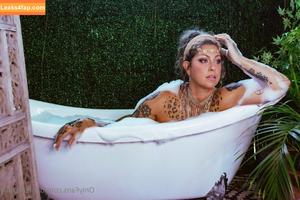 Danielle Colby photo #0317