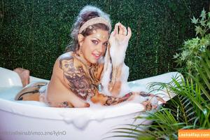 Danielle Colby photo #0318
