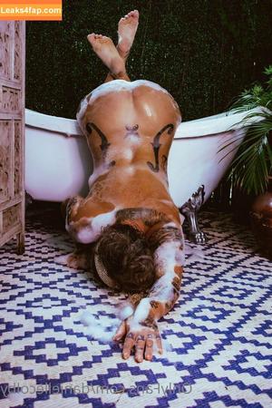 Danielle Colby photo #0327