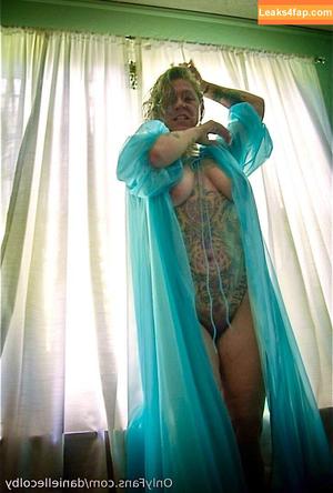 Danielle Colby photo #1279