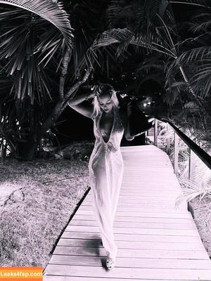 Danielle Winits photo #0079