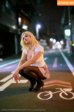 danielledenicolatv photo #0001