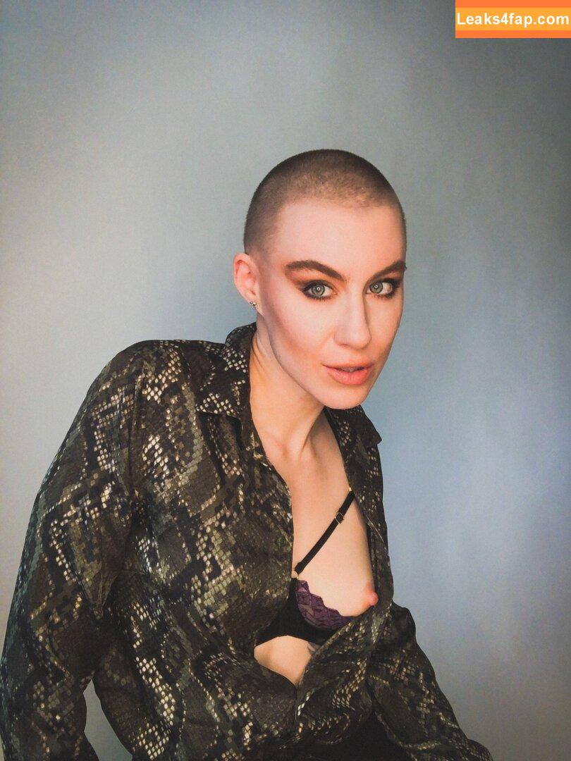 DanikaXIX / CBG19 / Comic Book Girl 19 leaked photo photo #0027