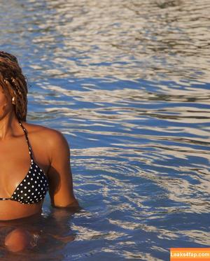 DaniLeigh фото #0001