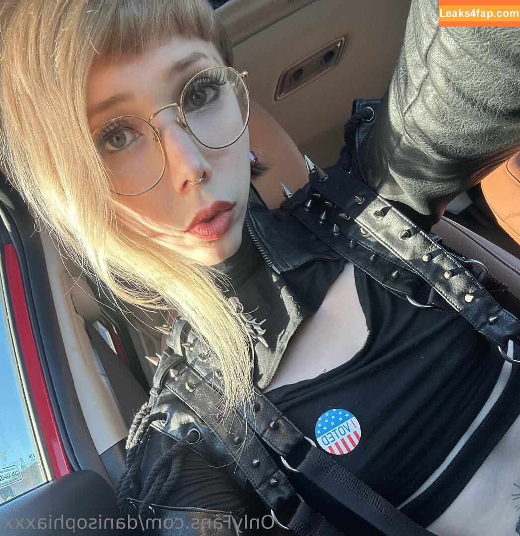 danisophiaxxx / danisophia.official leaked photo photo #0030