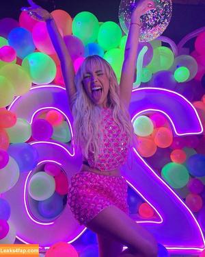 Danna Paola photo #0181