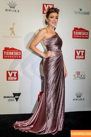 Danni Minogue photo #4106