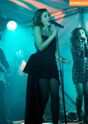 Danni Minogue photo #4297