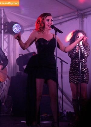Danni Minogue photo #4300