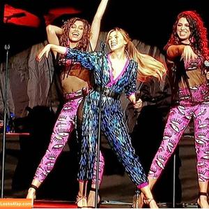 Danni Minogue photo #4333