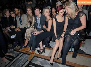 Danni Minogue photo #5250