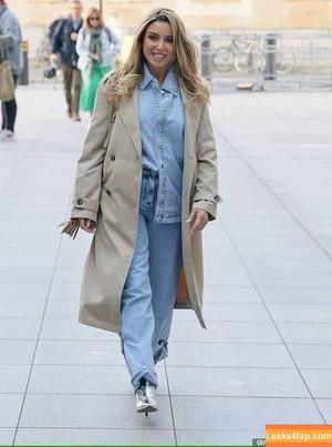 Danni Minogue photo #6402