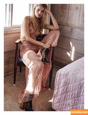 Daphne Groeneveld photo #0010