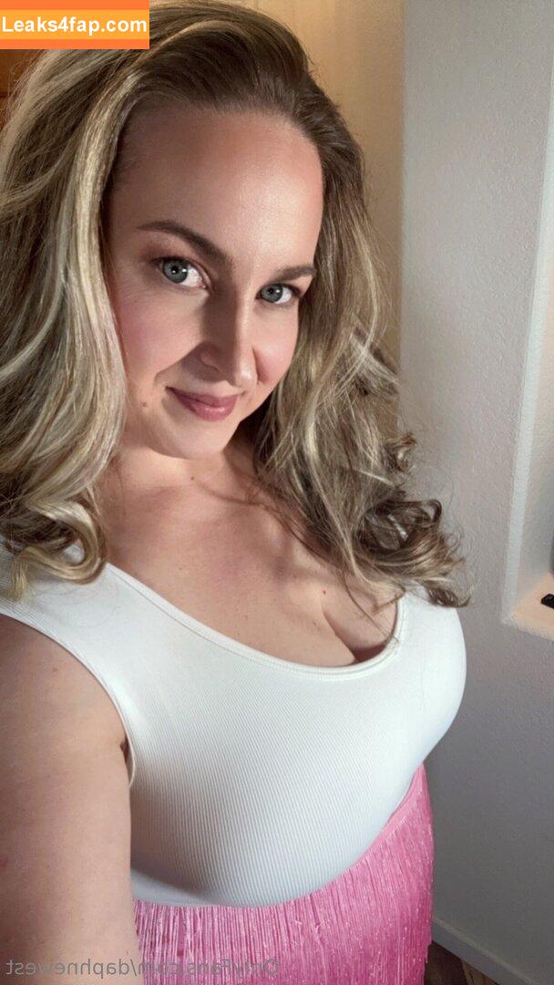 daphnewest /  leaked photo photo #0012