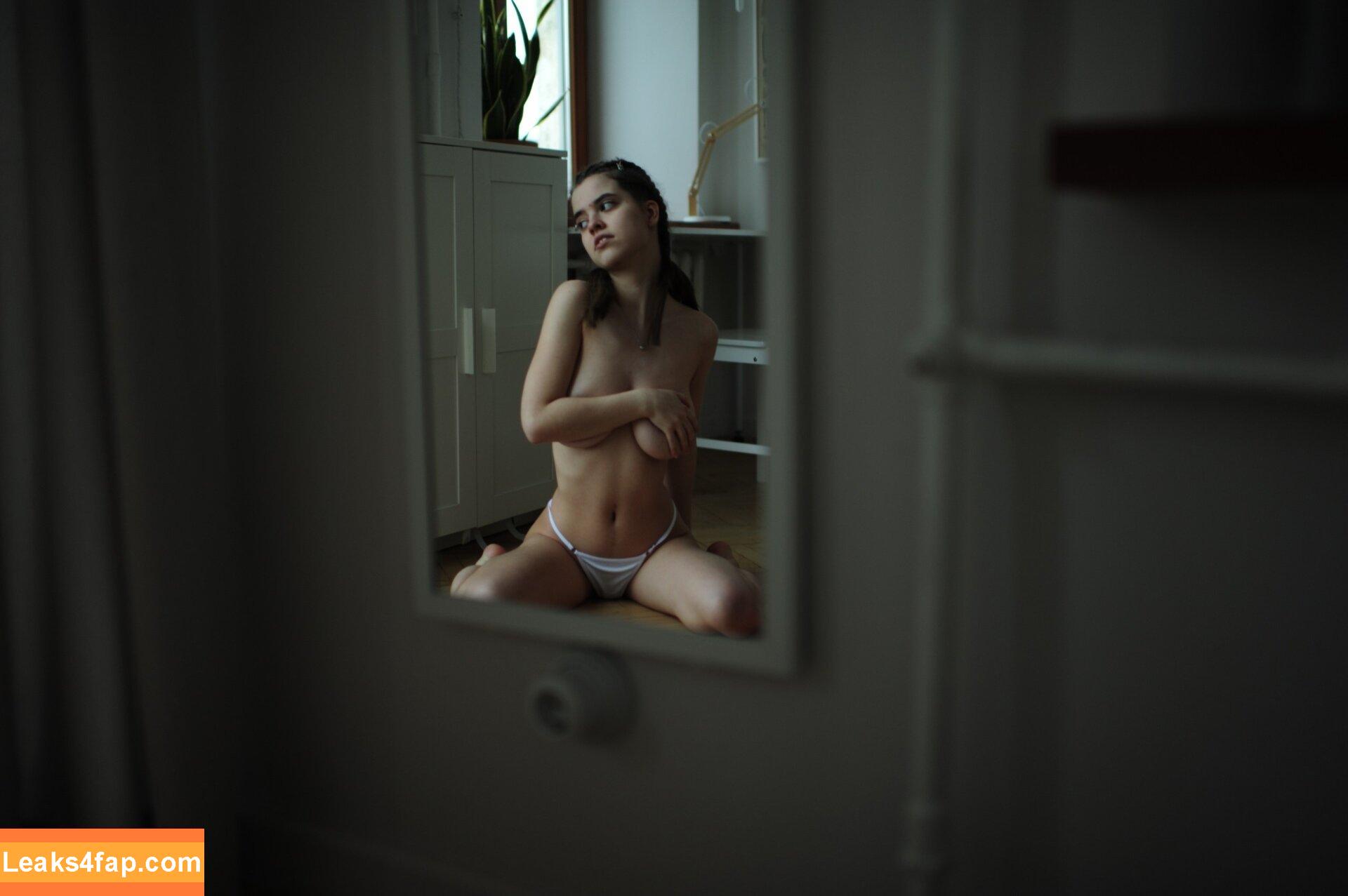 Daria Aref / dabrowskadaria / daria.aref / dariaaref слитое фото фото #0343