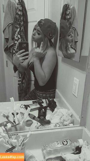 Daria Thibault photo #0449