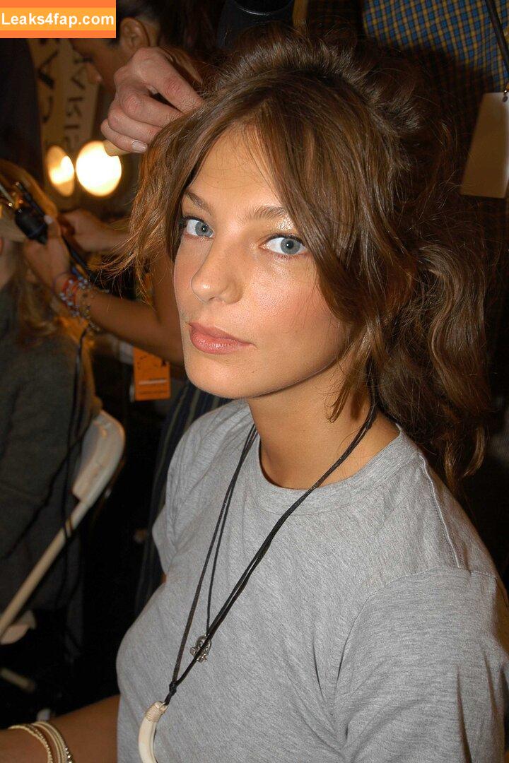 Daria Werbowy / dotwillow / https: / iamdwerbowy leaked photo photo #0028