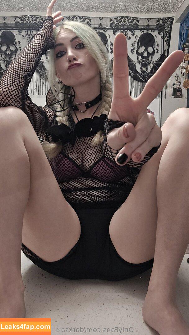 darksaki / darksaki_ leaked photo photo #0001