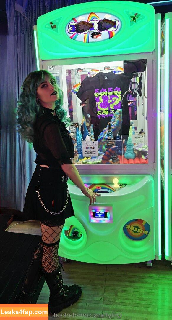 darksaki / darksaki_ leaked photo photo #0014
