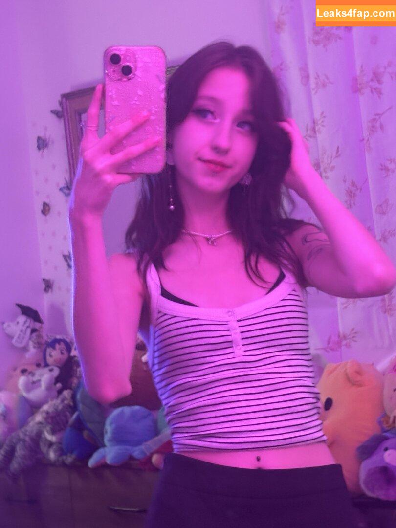 darling.eveee / darling.eve / darling_evee / darlingevee / darlingeveee / gabbymoose leaked photo photo #0007