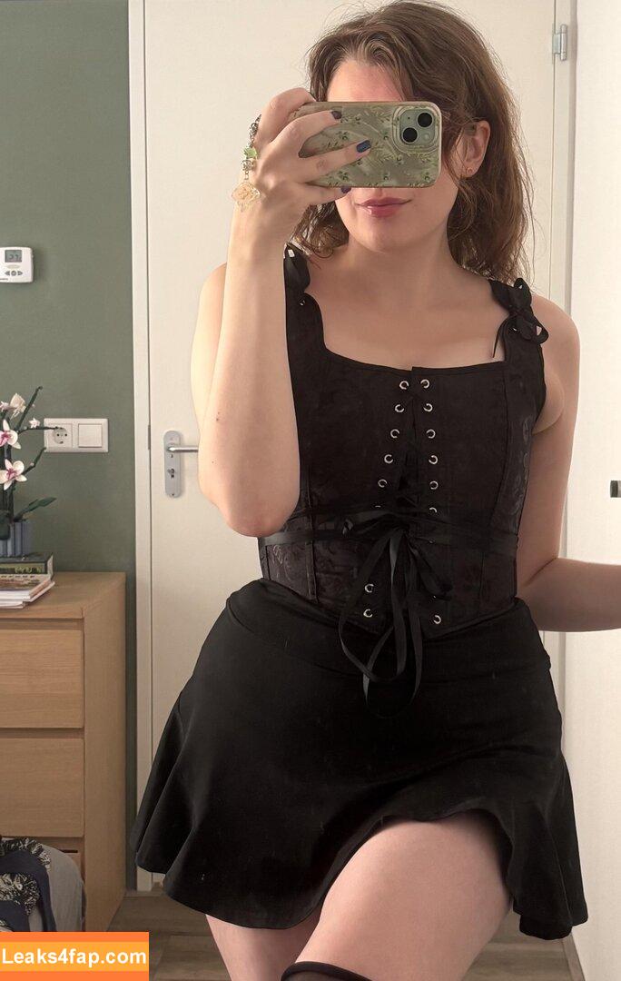 darlingalora / dlora_baez leaked photo photo #0001