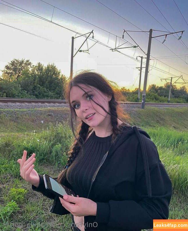 daryna_spicy / diana_spicy leaked photo photo #0015