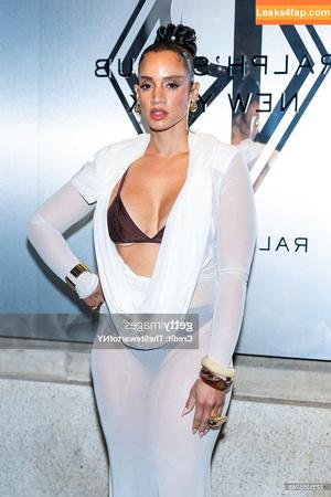 Dascha Polanco photo #0100