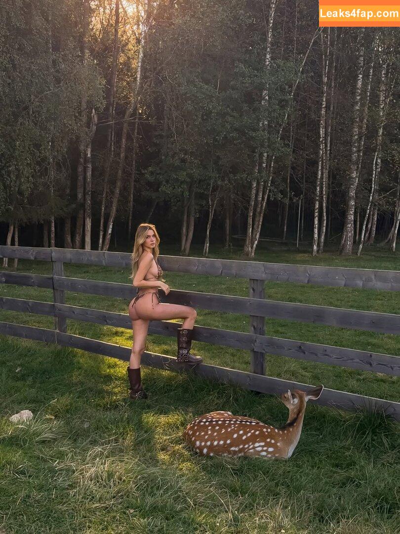 Dasha Boyko / dashaboyko_ leaked photo photo #0025