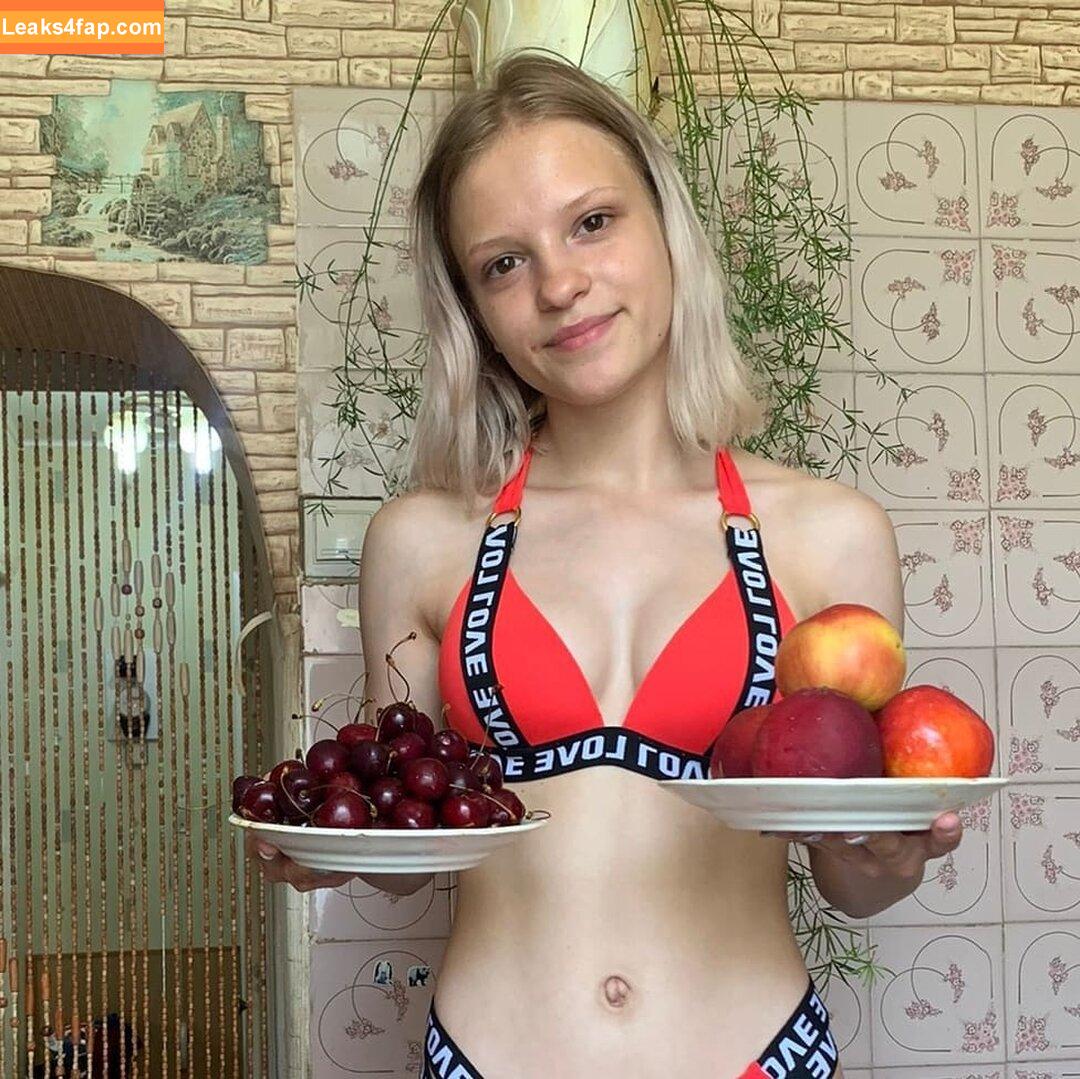 Dasha Ozornica / dashaozornica27 / dserena_ leaked photo photo #0005