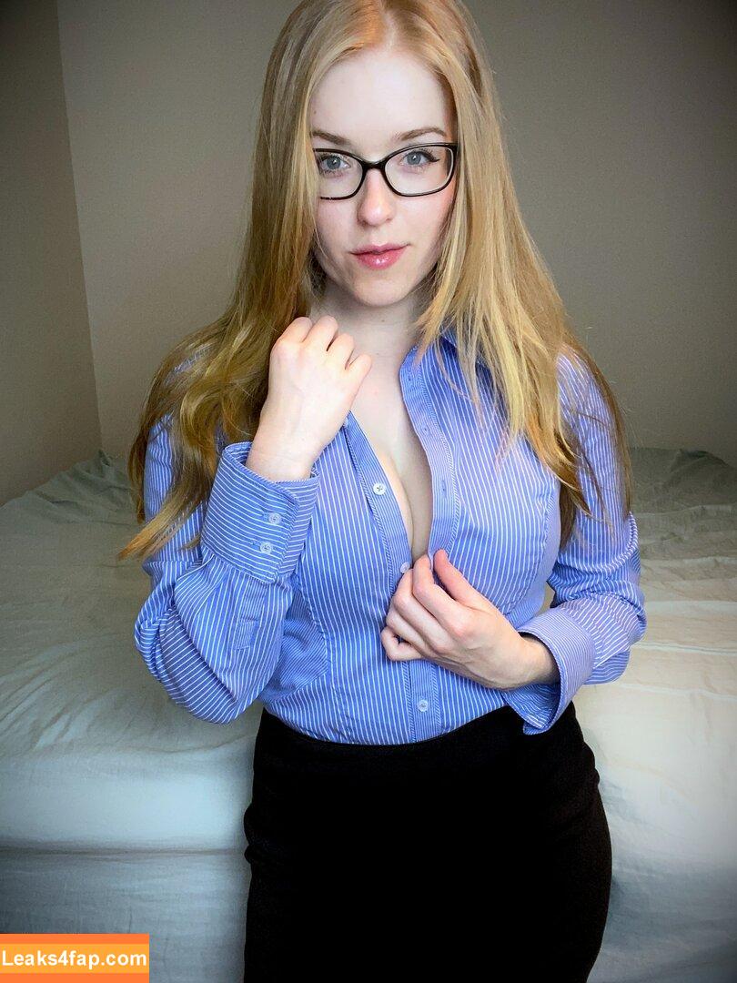 DatOtterGirl / sweetdottygirl leaked photo photo #0104