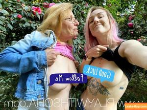 Daughter_Mother photo #0004